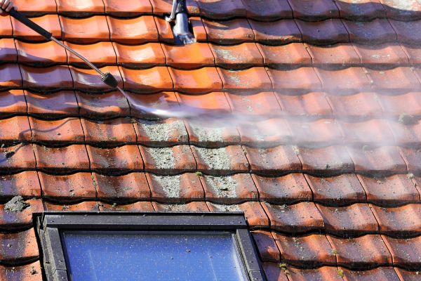 Professional Safe Roof Cleaning