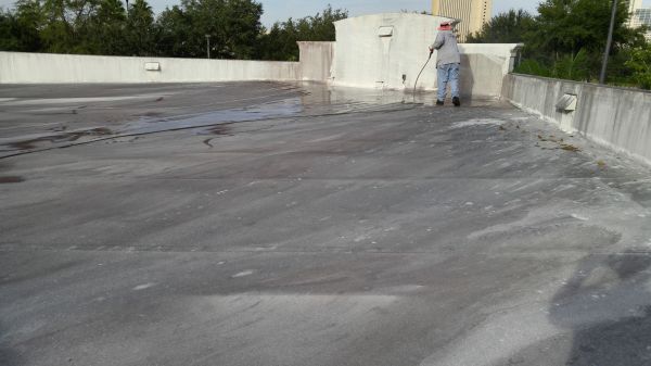 Professional Flat Roof Washing